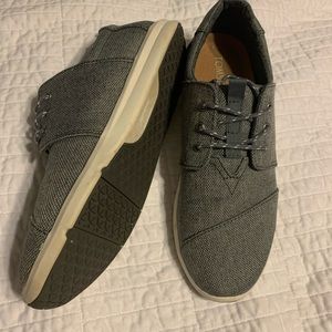 Tom’s Canvas Sneakers